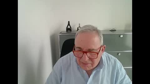 martin_1947 online show from February 2025 03:45:02 PM