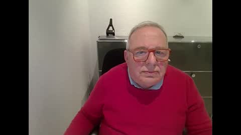 martin_1947 online show from February 2025 05:36:02 PM