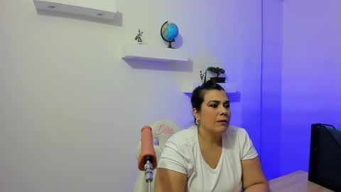   MARTINA   online show from September 2025 12:17:02 PM