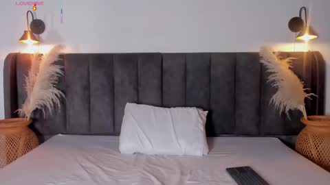 Snapshot of martina_jackson_ chatting on October 2025 09:47:02 PM Laura online show from October 2025 09:47:02 PM