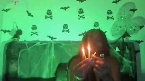 Snapshot of martina_jackson_ chatting on October 2025 10:17:02 PM Laura online show from October 2025 10:17:02 PM