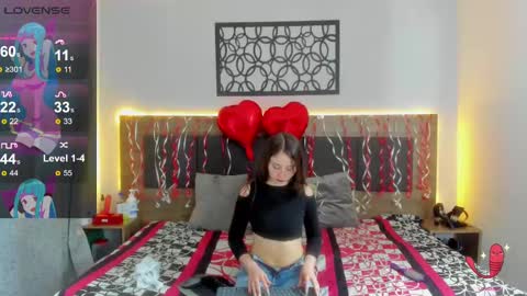  M A R T I N A  online show from February 2025 12:27:01 PM