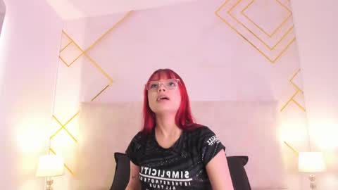 Snapshot of martinaa_garcia chatting on November 2025 08:03:01 PM Martina online show from November 2025 08:03:01 PM