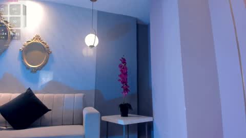 Snapshot of martinnabonnet chatting on January 2025 04:15:01 PM Martinna Bonnet online show from January 2025 04:15:01 PM