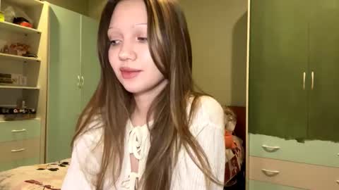 Emily online show from September 2025 08:25:01 PM