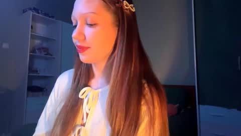 Emily online show from October 2025 07:57:02 PM