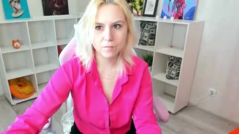 mary__bailey online show from February 2025 12:51:01 AM