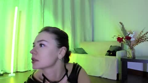 Snapshot of mary_julia chatting on October 2025 09:48:02 PM Julia online show from October 2025 09:48:02 PM