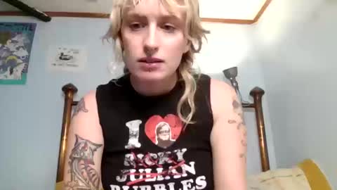 mary_lamb1212 online show from October 2025 11:03:02 PM