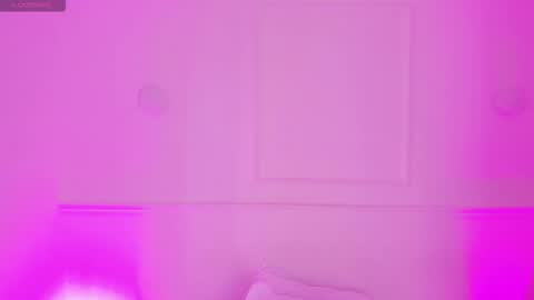 Snapshot of mary_suarez chatting on October 2025 04:00:02 AM Maria online show from October 2025 04:00:02 AM