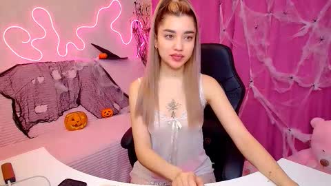 maryam online show from October 2025 12:58:01 AM