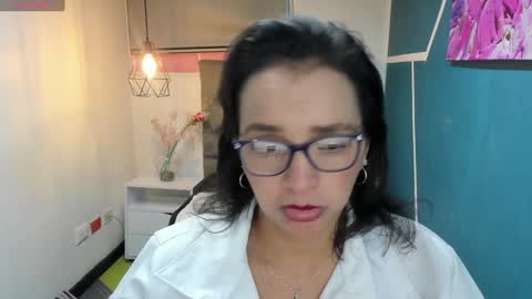 Marylin online show from December 2024 11:00:01 PM