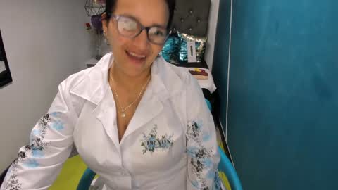 Marylin online show from December 2024 10:26:02 PM