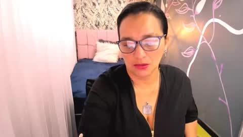 Marylin online show from March 2025 07:49:02 PM