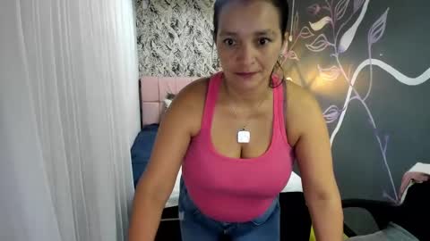 Marylin online show from March 2025 07:32:02 PM
