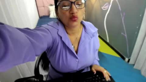 Marylin online show from March 2025 01:58:02 AM