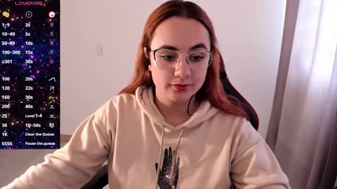 Dulce Maria online show from October 2025 08:09:02 PM