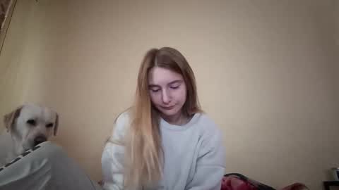 Hi My name is Elina Im 18 years old. online show from September 2025 06:50:02 AM