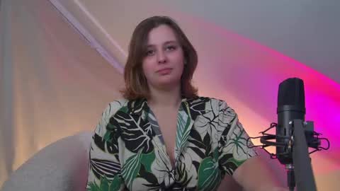 Snapshot of marymurrays chatting on September 2025 06:46:01 PM MaryMurrays online show from September 2025 06:46:01 PM