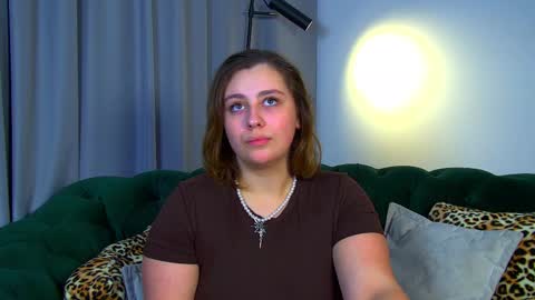 Snapshot of marymurrays chatting on October 2025 06:45:01 AM MaryMurrays online show from October 2025 06:45:01 AM