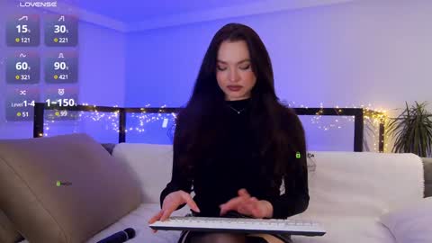 Marina online show from December 2024 09:04:02 PM