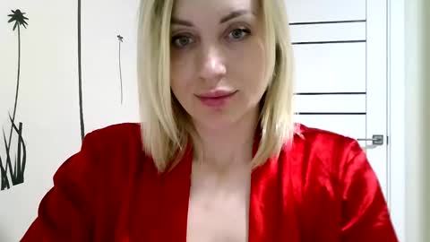 maryyemm online show from February 2025 08:20:02 PM