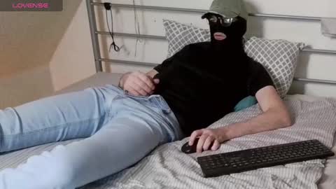 masked_horny_guy online show from January 2025 12:55:01 PM