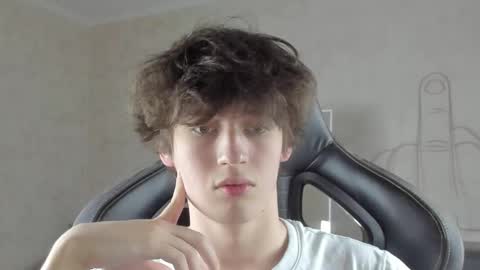 mason_jr online show from October 2025 05:45:02 PM