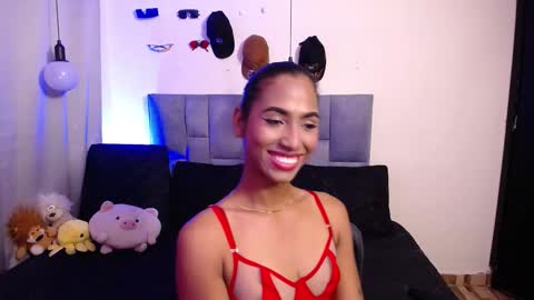 Snapshot of massielhot chatting on November 2025 10:43:02 PM massielhot online show from November 2025 10:43:02 PM