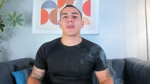 Snapshot of massimocontie_ chatting on November 2025 12:18:02 PM Massimo Contie online show from November 2025 12:18:02 PM