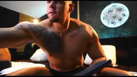 massimowalton2 online show from November 2025 12:07:01 PM