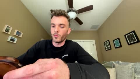 Snapshot of master_louie chatting on January 2025 10:15:02 PM muskyjockdick online show from January 2025 10:15:02 PM