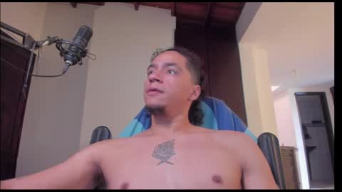 Snapshot of masterjuanc chatting on February 2025 05:36:01 PM Juan Independent Model online show from February 2025 05:36:01 PM