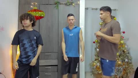 Team Cris Darwin- Fernando- Stiven- David online show from December 2024 11:26:01 AM