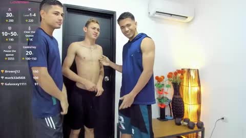 Team Cris Darwin- Fernando- Stiven- David online show from March 2025 02:34:02 PM