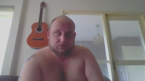 Snapshot of mastrubeertje1988 chatting on October 2025 08:42:02 AM mastrubeertje1988 online show from October 2025 08:42:02 AM