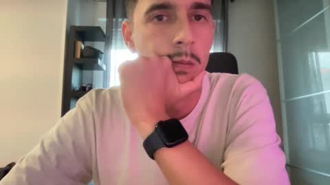 Snapshot of matahavi chatting on October 2025 04:28:01 PM Aaron online show from October 2025 04:28:01 PM