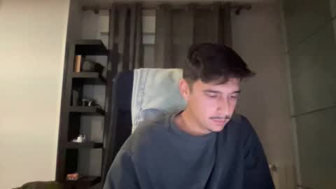 Snapshot of matahavi chatting on November 2025 05:25:01 PM Aaron online show from November 2025 05:25:01 PM