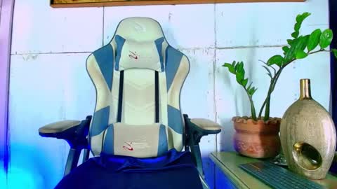 matteo online show from October 2025 01:59:02 AM