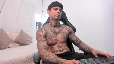 mateo_dilucajs1 online show from September 2025 09:59:02 PM
