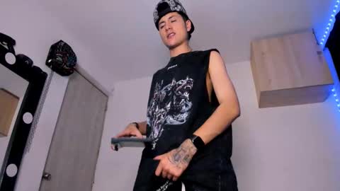 mateo_escobar online show from September 2025 12:44:01 AM