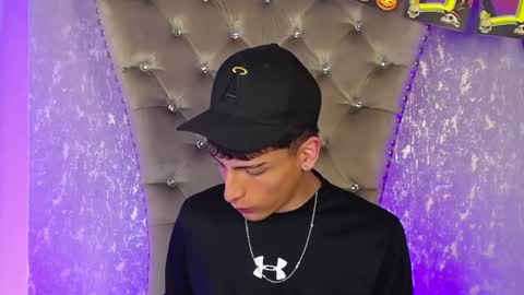 mateo mitchell online show from October 2025 10:10:01 PM