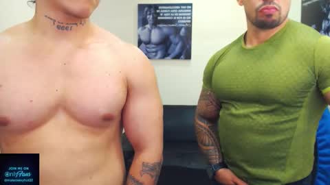 Snapshot of mateosexyhot22 chatting on October 2025 10:42:01 PM Mateo online show from October 2025 10:42:01 PM