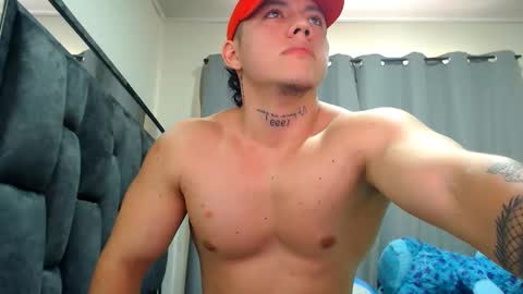 Snapshot of mateosexyhot22 chatting on October 2025 05:24:02 PM Mateo online show from October 2025 05:24:02 PM