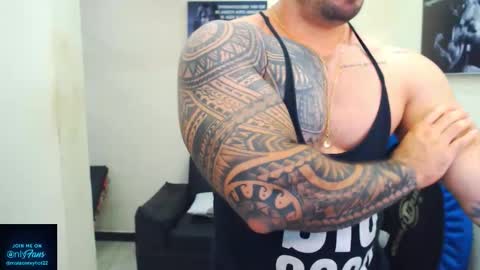 Snapshot of mateosexyhot22 chatting on November 2025 05:04:02 PM Mateo online show from November 2025 05:04:02 PM