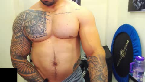 Snapshot of mateosexyhot22 chatting on November 2025 04:41:02 PM Mateo online show from November 2025 04:41:02 PM