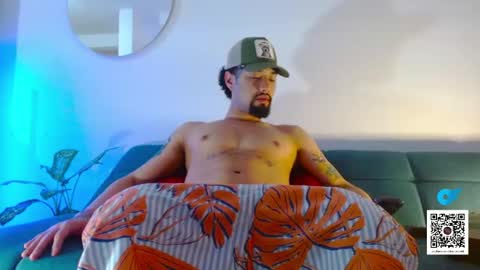 Snapshot of mathew444 chatting on October 2025 07:37:01 PM STRURIBE ON INSTAGRAM online show from October 2025 07:37:01 PM