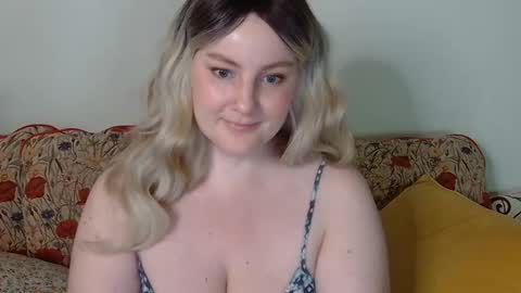 mathilde_solveig online show from January 2025 08:42:01 PM