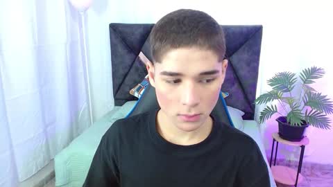 Snapshot of matiii18 chatting on September 2025 02:33:02 PM Mati online show from September 2025 02:33:02 PM