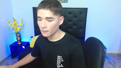 Snapshot of matiii18 chatting on October 2025 08:17:01 PM Mati online show from October 2025 08:17:01 PM